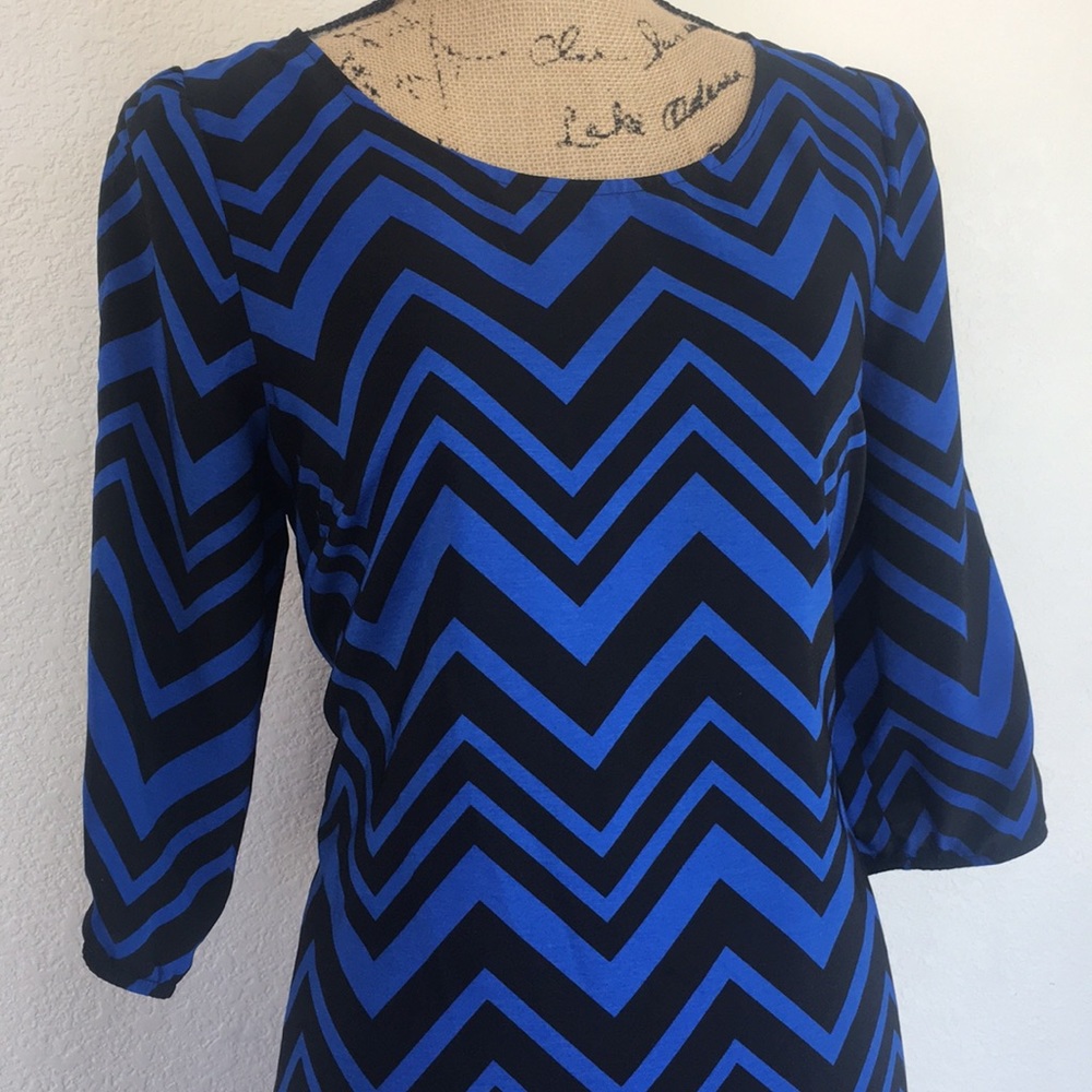 iZ Byer blue and black chevron dress size large - Picture 2 of 7